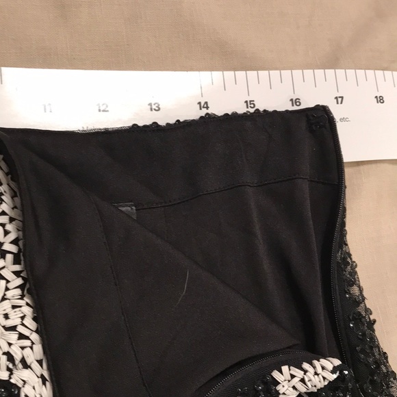 H&M mini skirt - Picture 8 of 8
